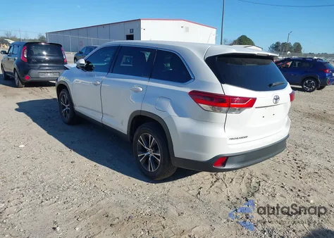 2019 Toyota Highlander Le z USA, uszkodzony, nr VIN 5TDZARFH5KS045408